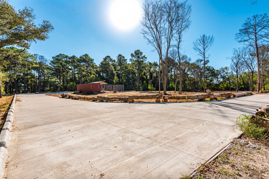 More Photos Of 225 Foster Street, Alvin Land For Sale