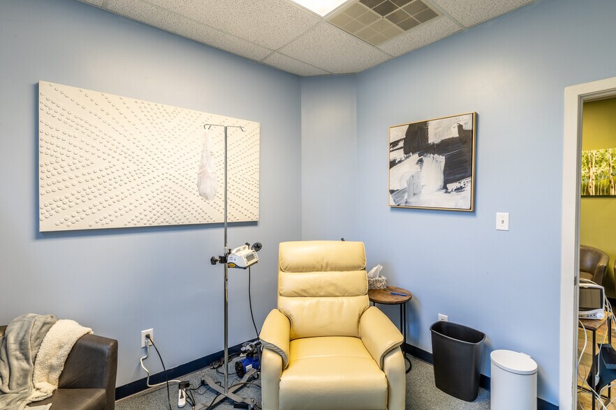 More Photos Of 1410 Incarnation Dr, Charlottesville Medical For Sale