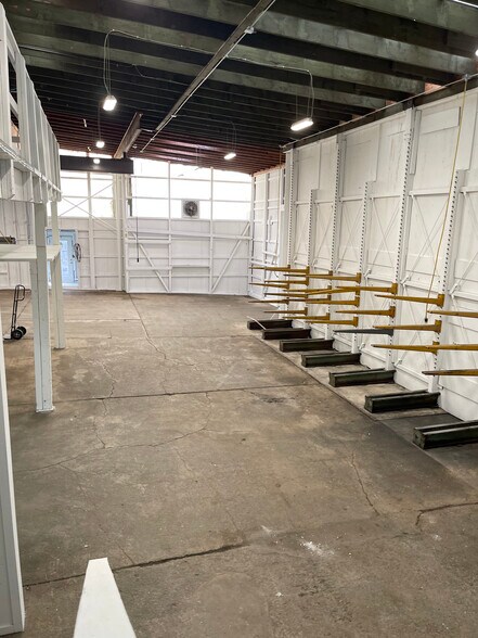 More Photos Of 1800 Richards Rd, Bellevue Warehouse For Sale