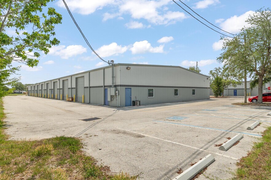 More Photos Of 1400 L and R Industrial Blvd, Tarpon Springs Unknown For Lease