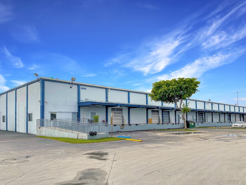 More Photos Of 7166 NW 12th St, Miami Warehouse For Lease