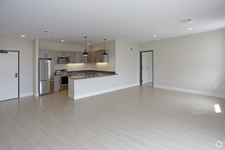 More Photos Of 323 State St, La Crosse Apartments For Sale