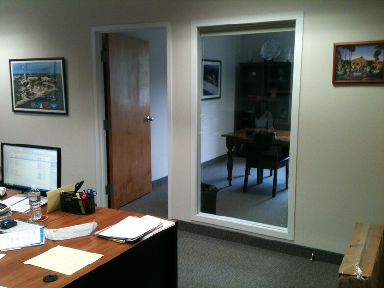More Photos Of 277 Linden St, Wellesley Office For Lease