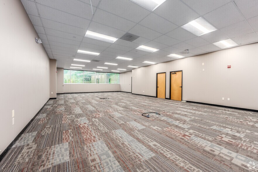 More Photos Of 201 Defense Hwy, Annapolis Office For Sale
