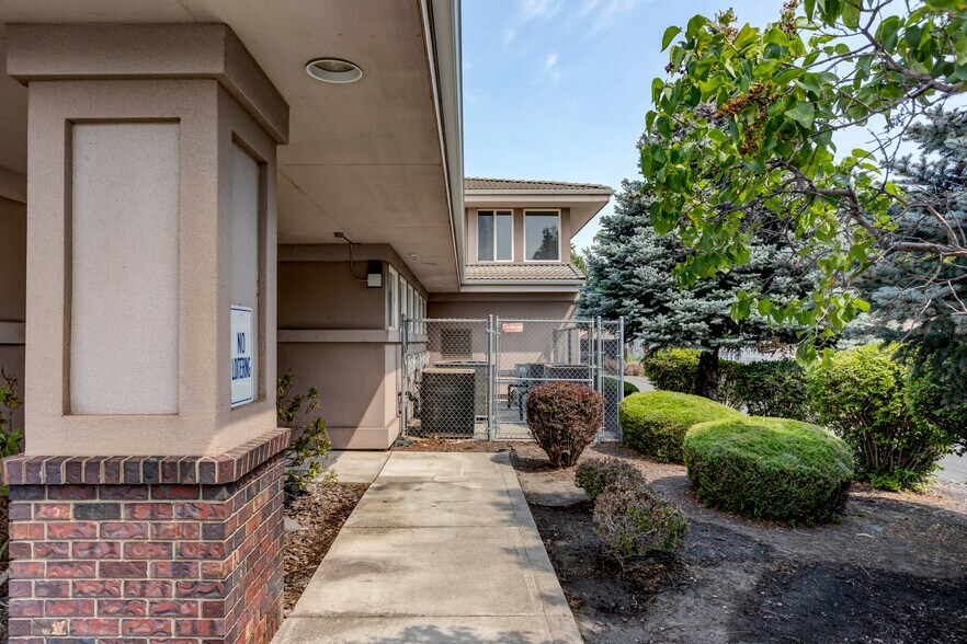 More Photos Of 911 S Washington St, Kennewick Medical For Lease