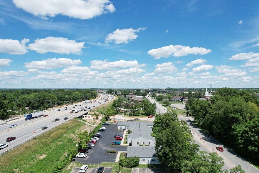 More Photos Of 7098 N Shadeland Ave, Indianapolis Office For Sale