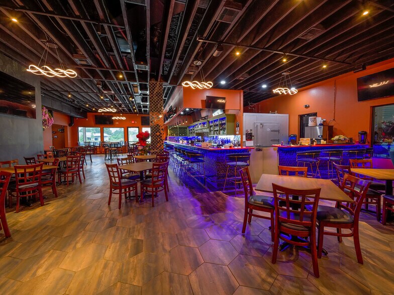 More Photos Of 1355 N Loop 336 E, Conroe Restaurant For Sale