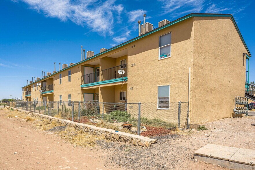More Photos Of 2306 S Espina St, Las Cruces Apartments For Sale