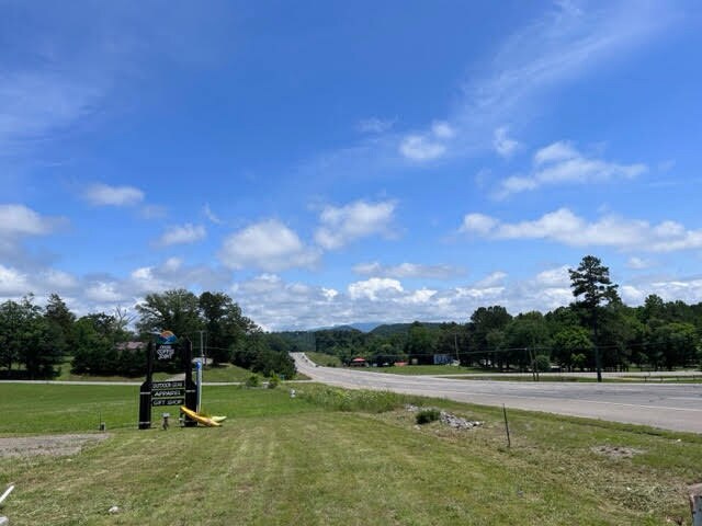 More Photos Of 409 Highway 64, Ocoee Showroom For Sale