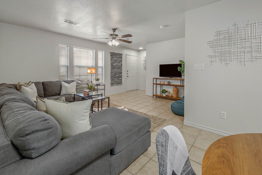 More Photos Of 1128-1136 Gridiron Drive, College Station Apartments For Sale