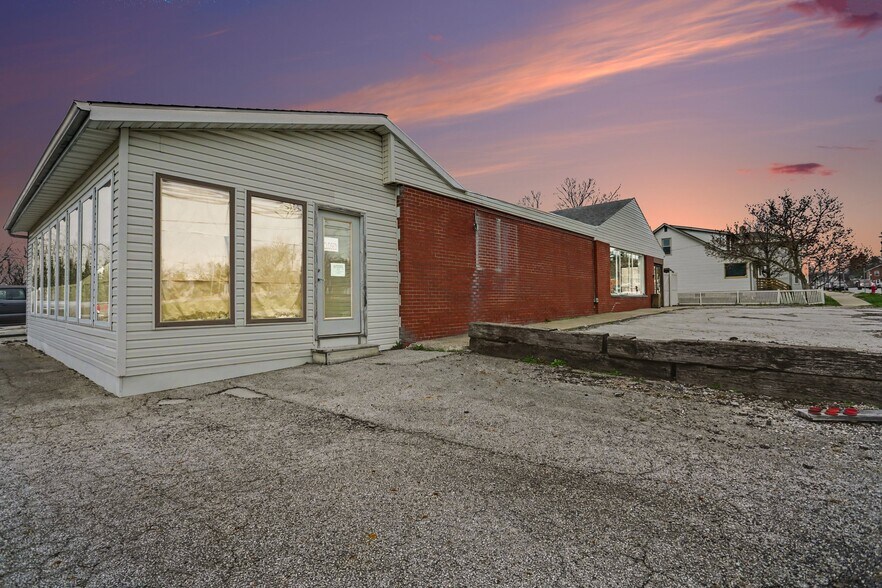 More Photos Of 240 Columbus st, Lithopolis Auto Repair For Sale