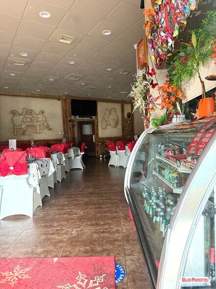 More Photos Of 1601-1607 N La Brea Ave, Los Angeles General Retail For Lease