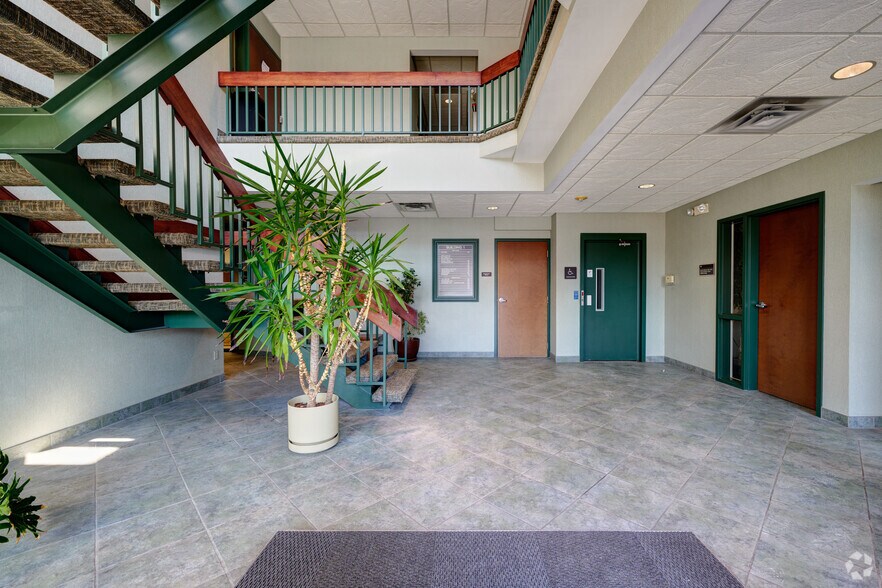 More Photos Of 625 Panorama Trl, Penfield Unknown For Lease