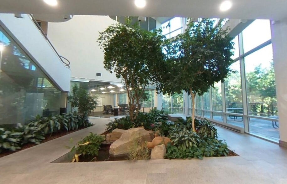 More Photos Of 9175 Guilford Rd, Columbia Medical For Lease