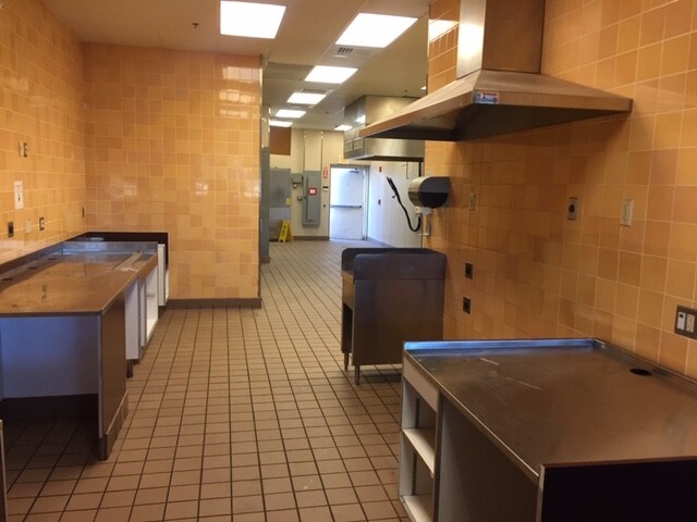 More Photos Of 262 Highland Ave, Salem Storefront For Lease