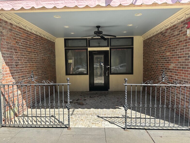 More Photos Of 155-157 Spring St, Newton Storefront Retail Residential For Sale