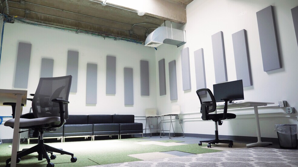 More Photos Of 3000 E Cesar Chavez St, Austin Office For Lease