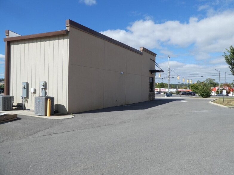 More Photos Of 4460 Keith St NW, Cleveland Freestanding For Sale