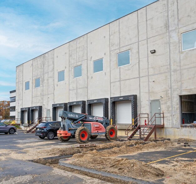 More Photos Of 640 James St, Lakewood Warehouse For Sale