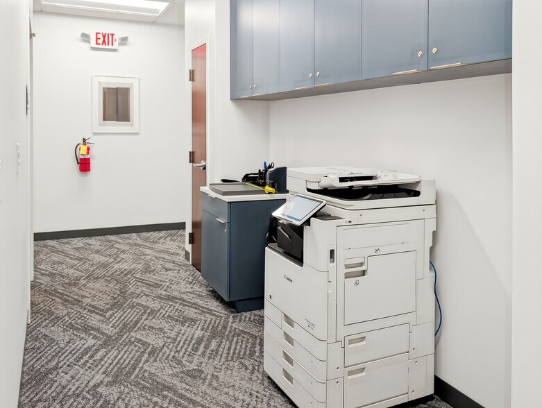 More Photos Of 2564 US Highway 1, Lawrence Township Coworking Space