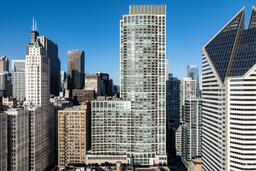 Primary Photo Of 130 N Garland Ct, Chicago Apartments For Lease