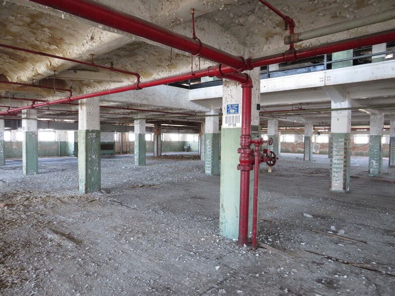 More Photos Of 224 Main St, Marseilles Industrial For Sale