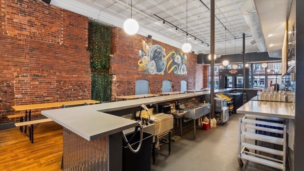 More Photos Of 35 Main St, Amesbury Storefront Retail Office For Sale