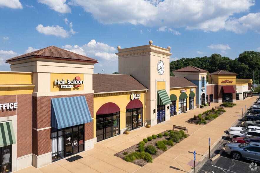 More Photos Of 100-164 Chesterfield Commons East Rd, Chesterfield Unknown For Lease