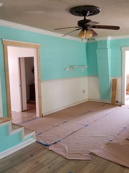 More Photos Of 1200 Connecticut Ave, Saint Cloud General Retail For Sale