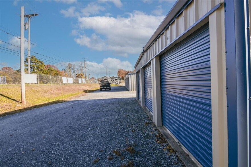 More Photos Of 1605 Waterlick Rd, Lynchburg Land For Sale