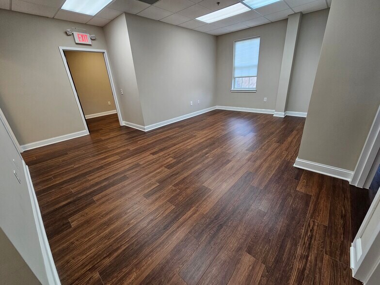 More Photos Of 1221 N Church St, Moorestown Medical For Lease