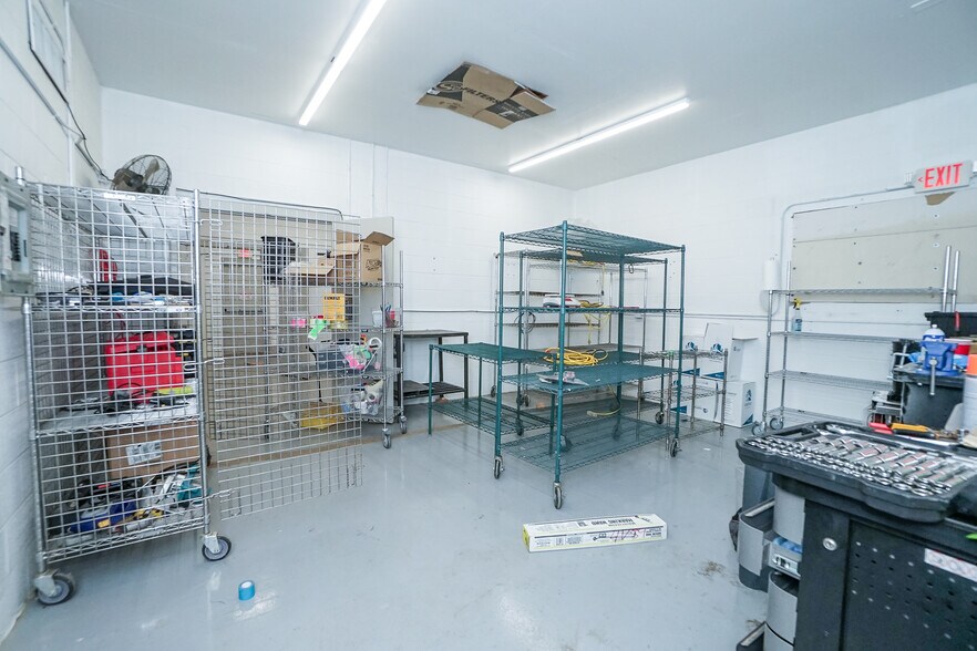 More Photos Of 360 Commerce Blvd, Bogart Distribution For Lease