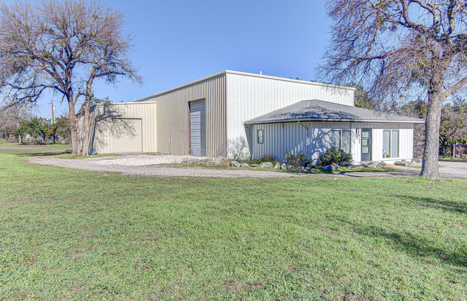 Primary Photo Of 5206 Beacon Dr, Austin Warehouse For Lease