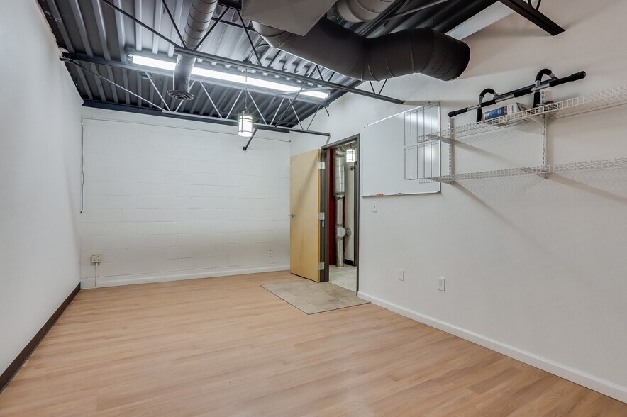 More Photos Of 6801-6845 Broadway, Denver Office For Lease