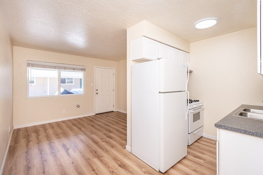 More Photos Of 3640-3646 Pioneer Trail, South Lake Tahoe Apartments For Sale