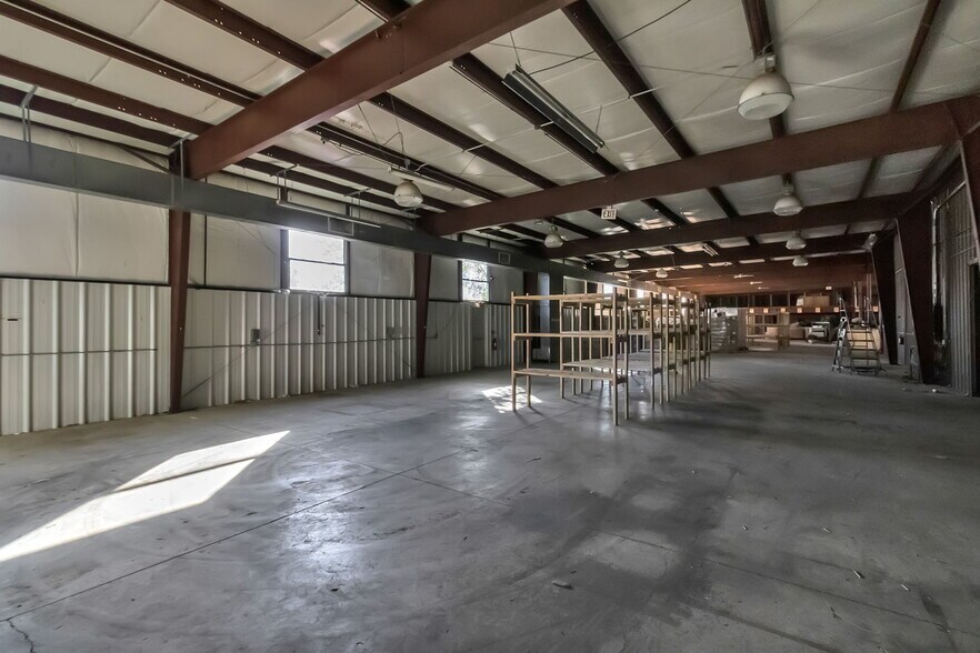 More Photos Of 550 Fillmore Ave, Tonawanda Light Distribution For Lease