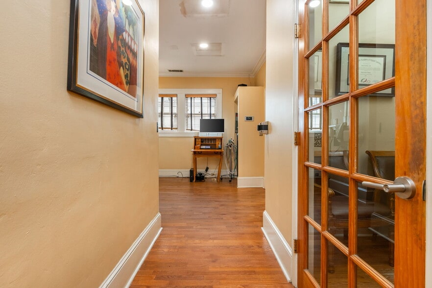 More Photos Of 1624 NE Piedmont Ave, Atlanta Medical For Sale