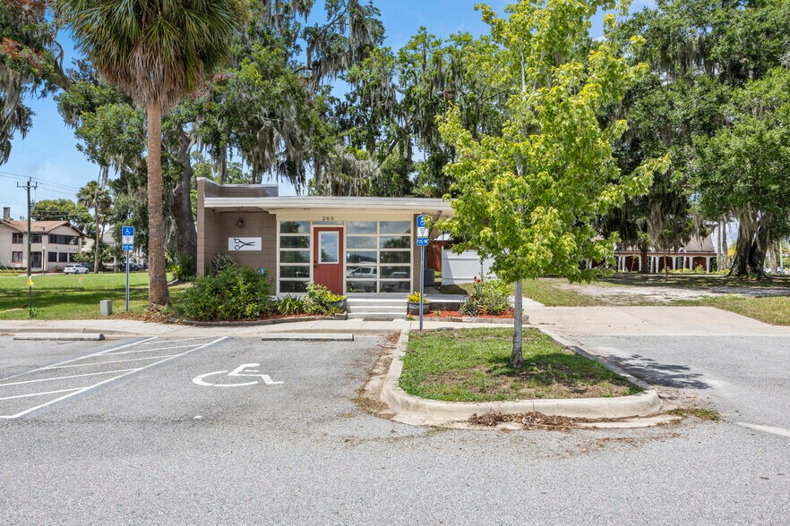 More Photos Of 203 Laurel St, Palatka Office For Sale