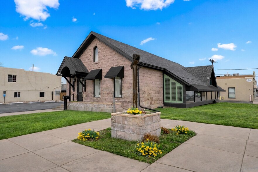Primary Photo Of 2505 W Alamo Ave, Littleton Freestanding For Sale