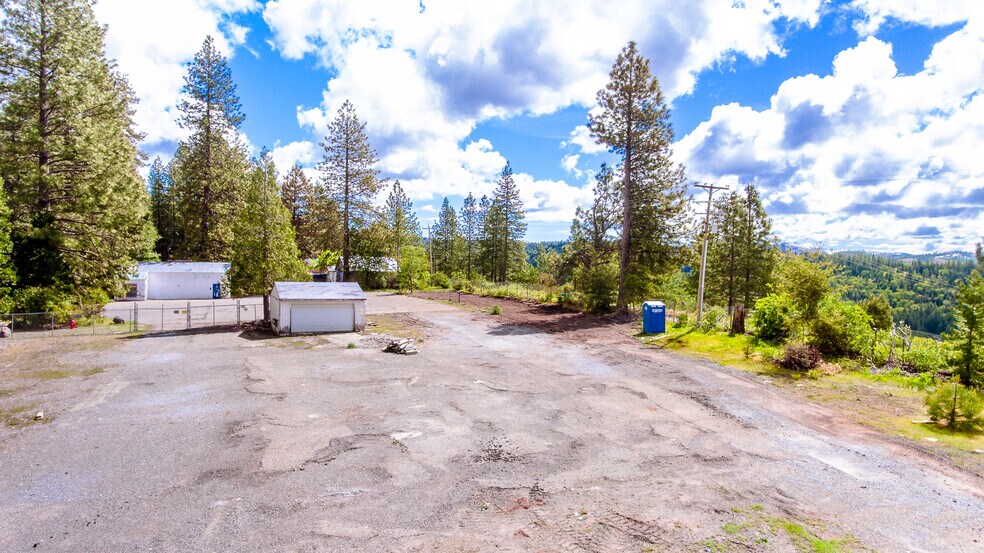 More Photos Of 5060 Pony Express Trl, Camino Industrial For Sale