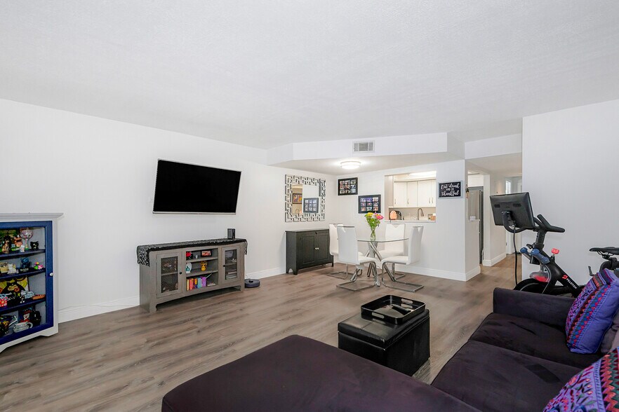 More Photos Of 89 Deer Creek Rd, Deerfield Beach Apartments For Sale