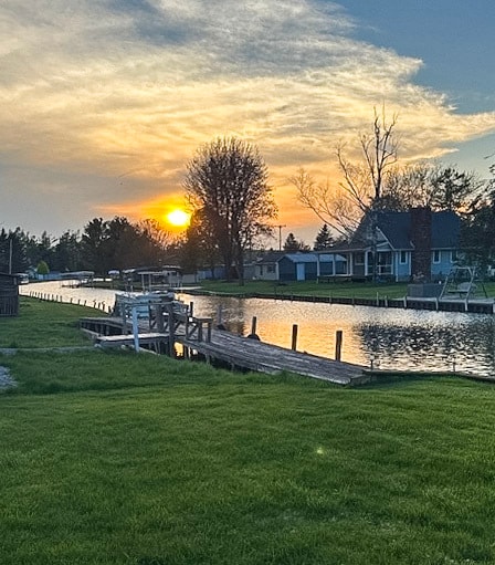 More Photos Of 752 W Faith St, Spruce Flex For Sale