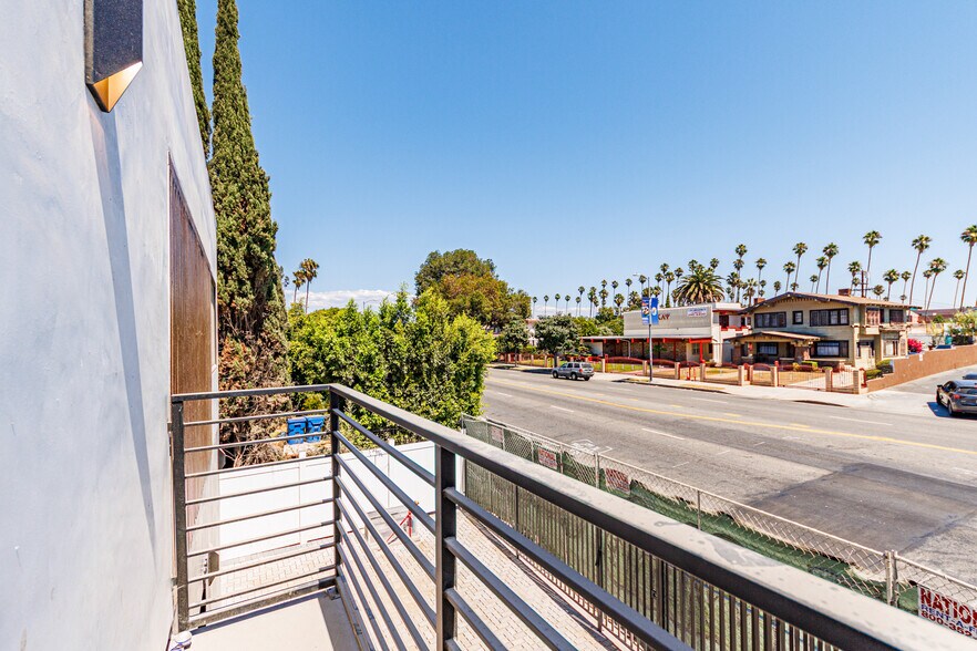 More Photos Of 1857 Crenshaw Blvd, Los Angeles Apartments For Sale