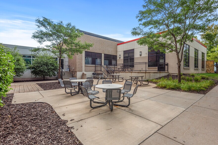 More Photos Of 2361 W Highway 36, Roseville Unknown For Lease