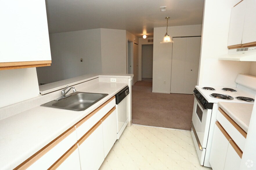 More Photos Of 6101-6103 Eagle Ridge Ln, Flint Apartments For Sale