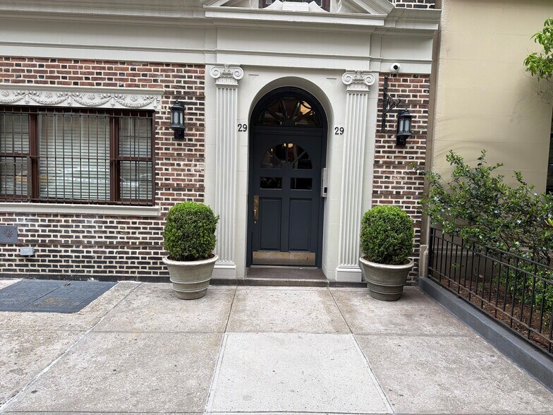 Primary Photo Of 29 Fifth Ave, New York Apartments For Lease