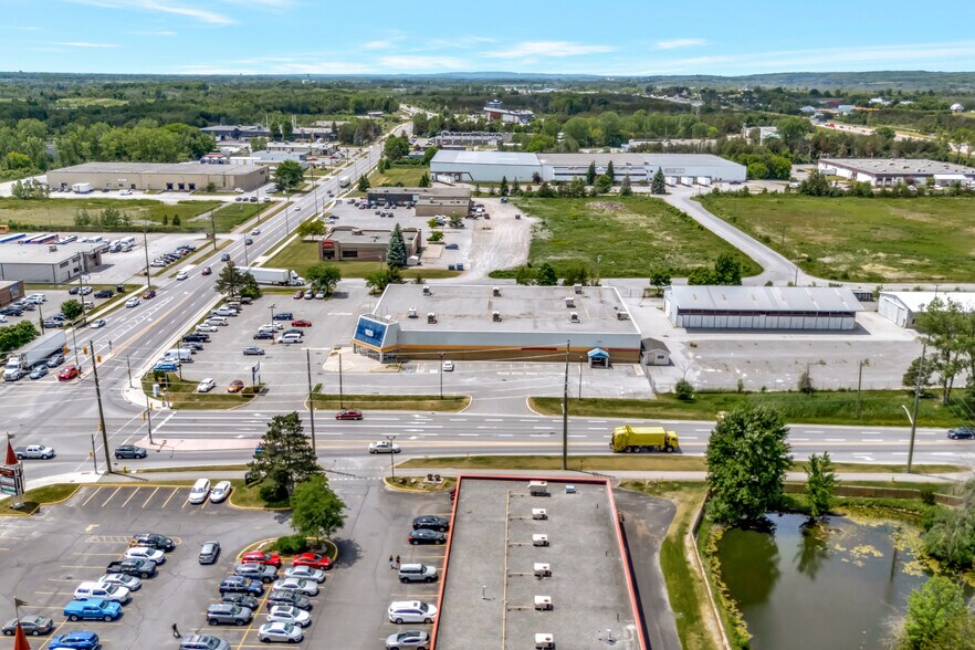 More Photos Of 260 Bell Blvd, Belleville Freestanding For Lease