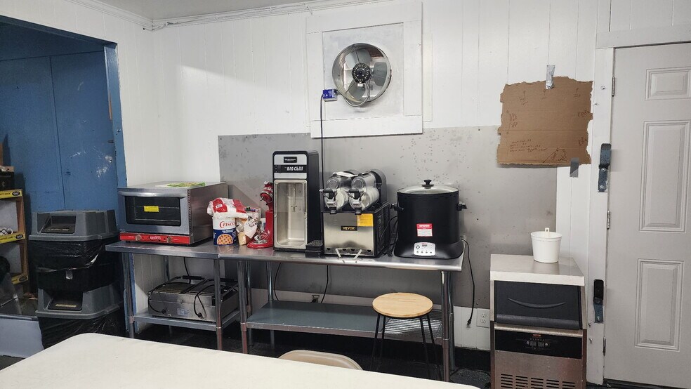 More Photos Of 7538 Old Nichols Hwy, Mullins General Retail For Sale