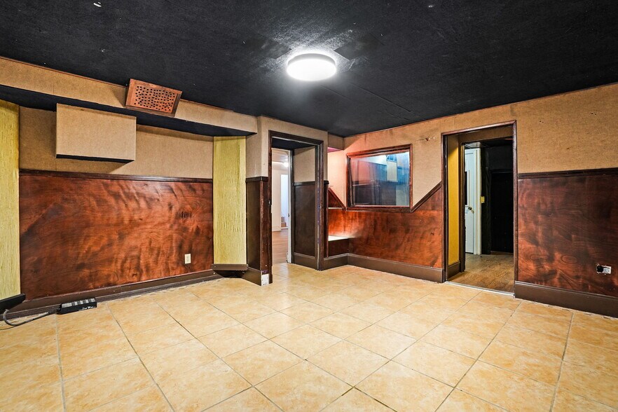 More Photos Of 2422 Montana Ave, El Paso Storefront Retail Office For Sale
