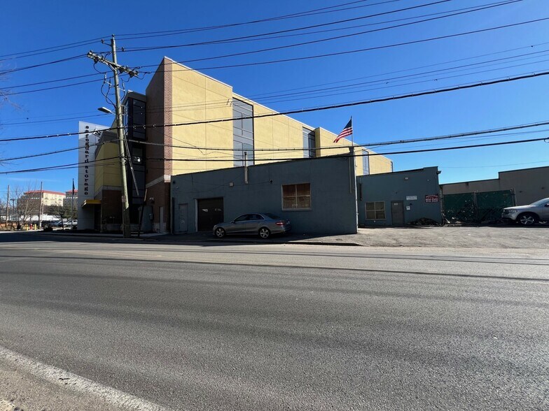 More Photos Of 2 Valley Place, Larchmont Industrial For Sale